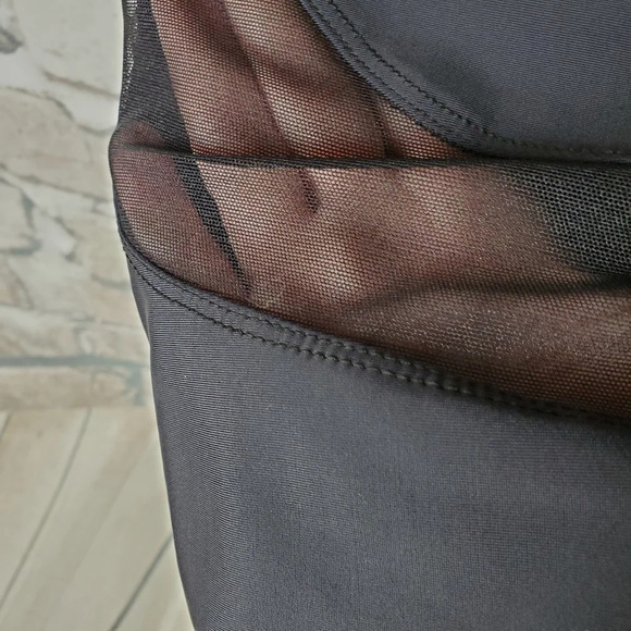 Plus Size Athleisure Capris Spunky Black XXL Mesh Accent Mona Lion Gym Yoga - Picture 11 of 13